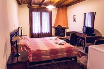 Guesthouse Sinoi Витина Екстериор снимка